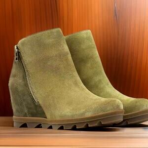 Sorel Womens Green Suede Leather Ankle Boots Zip Up Joan of Arctic Chelsea Sz 11